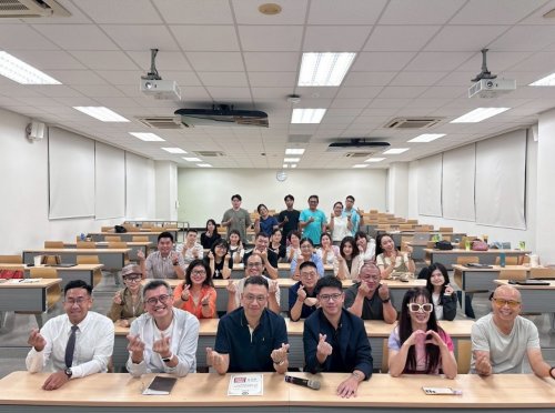 「顧客關係管理課程」邀請~小林眼鏡朱慶宗前總經理..more